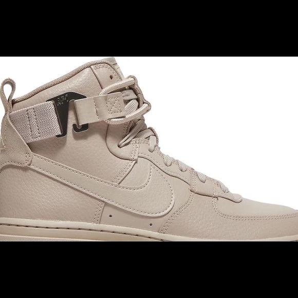 Brand new in box Limited edition nike air force 1 boot - Picture 5 of 11